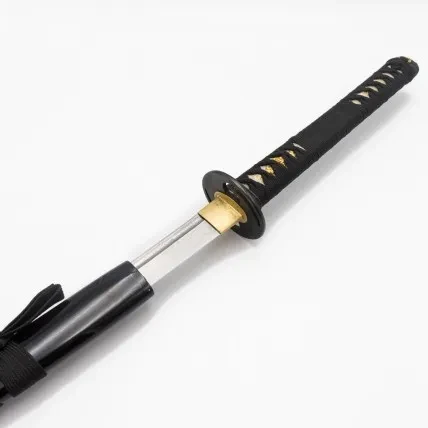 Katana z czarną, lakierowaną Saya