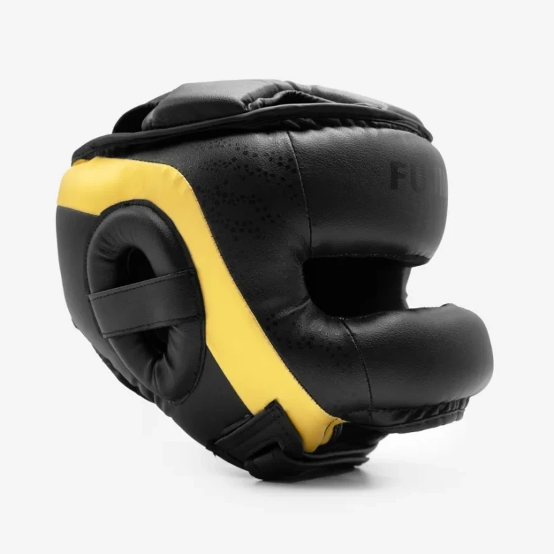 kask sparingowy z kratą na twarz
