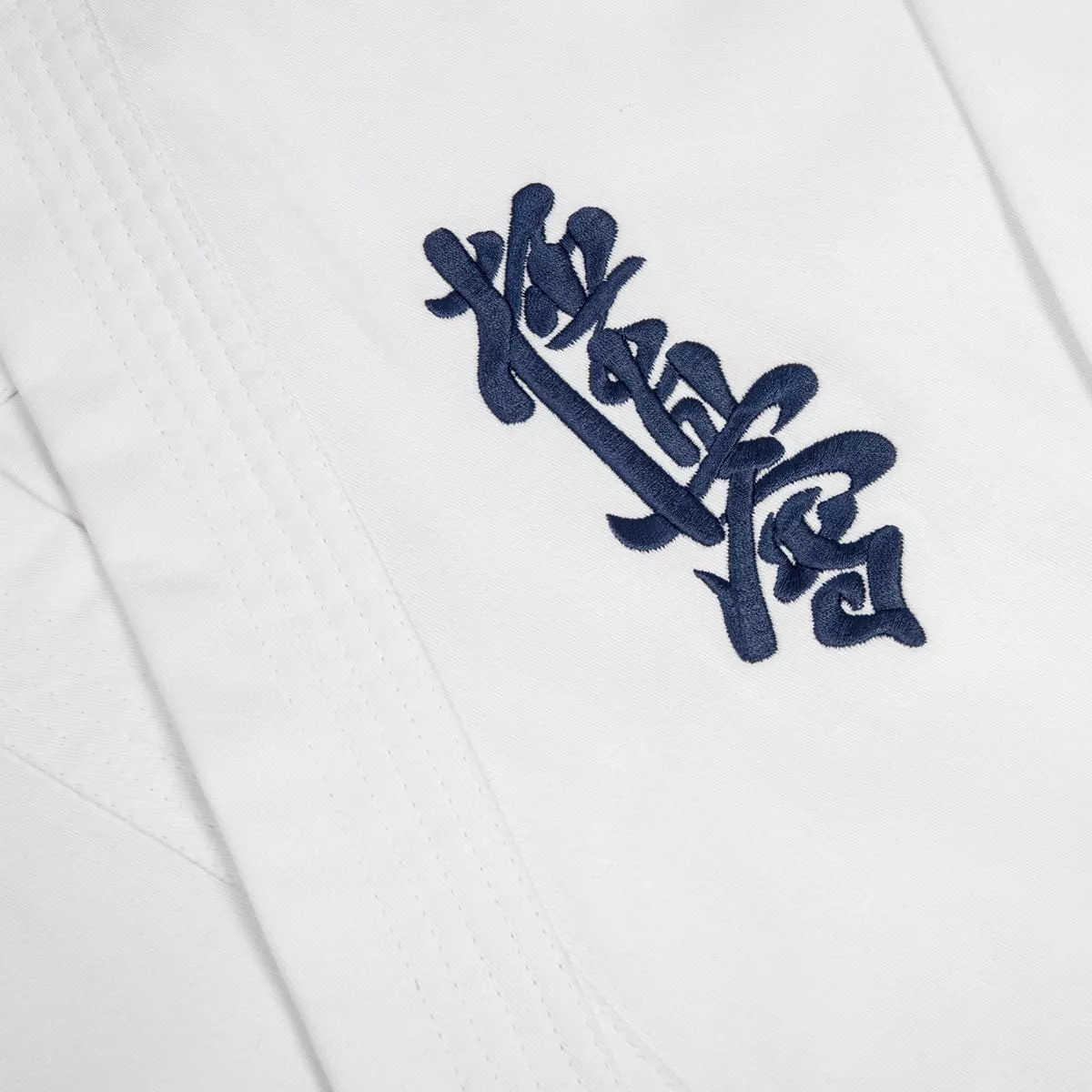 Ważne: bawełniane kimono karate może skurczyć się po pierwszych praniach. Warto 