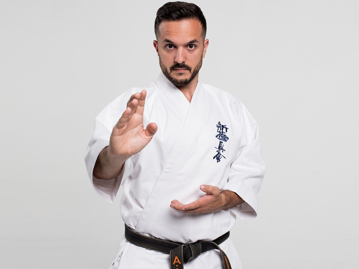 Shinkyokushin – Droga do Perfekcji. Jak Wybrać Idealne Kimono do Karate?