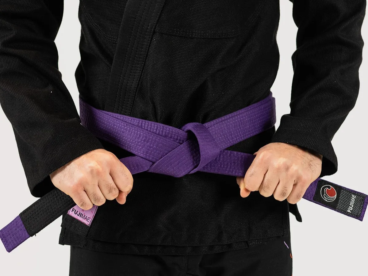 Pasy w brazylijskim jiu-jitsu – kolory, stopnie i belki na pasie BJJ