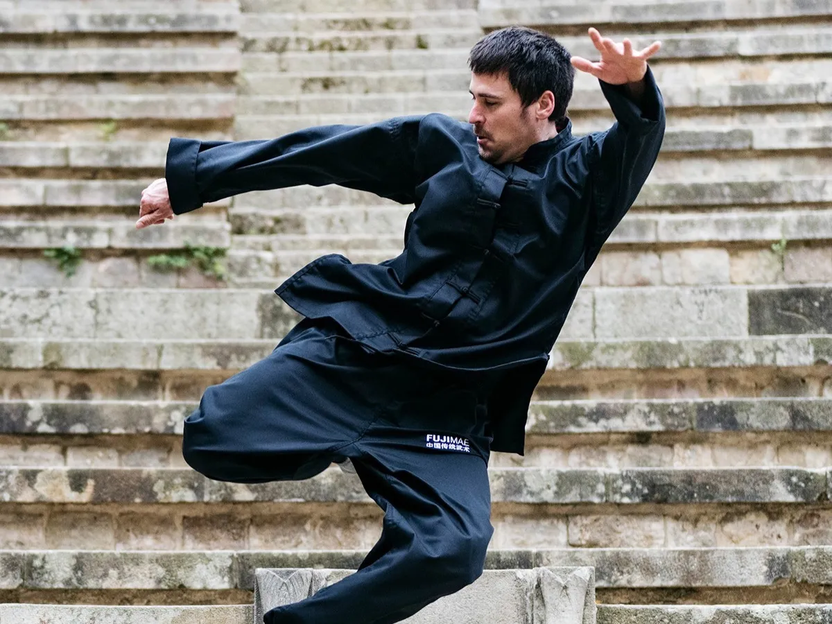 Stroje kung fu: rodzaje, kroje i materiały