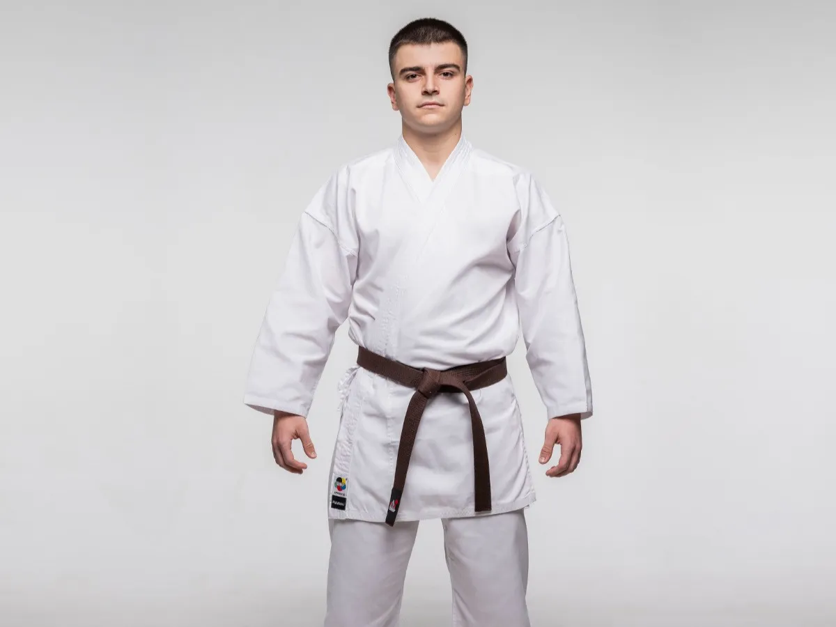 Pierwsza karatega Shotokan – poradnik dla początkujących dorosłych