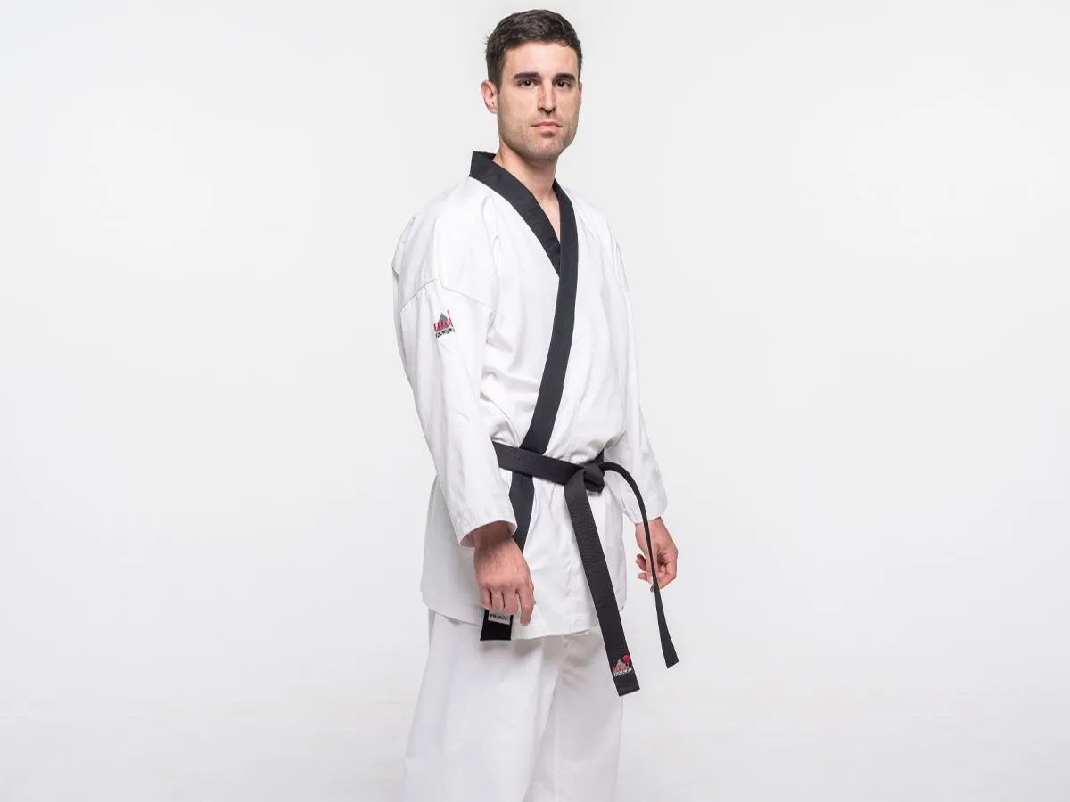 Dobok Hapkido – czym różni się od stroju Taekwondo i jak dobrać pierwszy komplet?