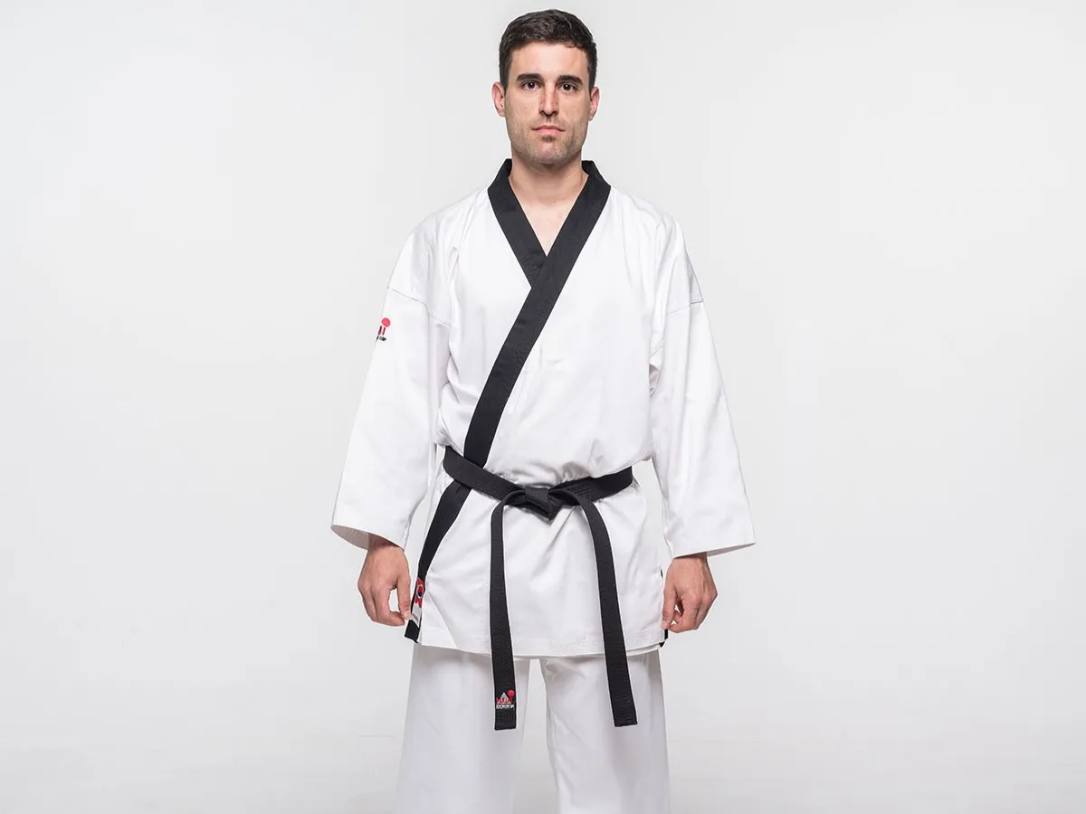 Dobok Hapkido a dobok Taekwondo – najważniejsze różnice w kroju, materiale i zastosowaniu